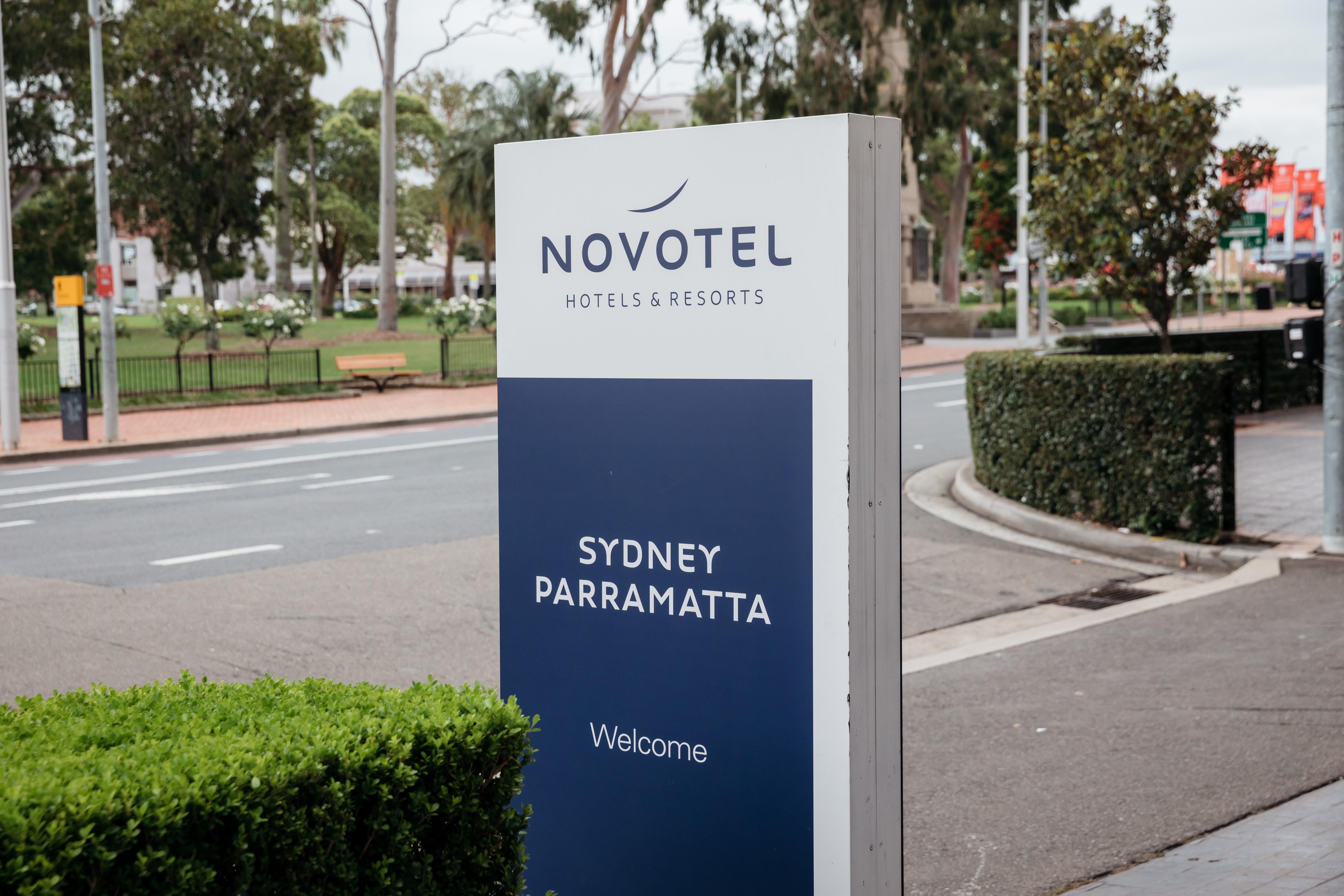Novotel Sydney Parramatta Eksteriør billede
